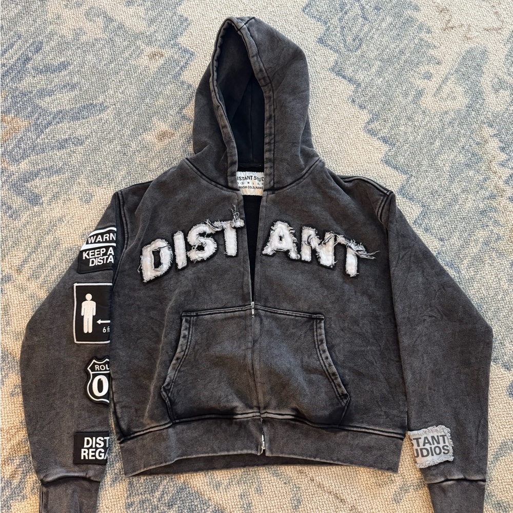 Distant Hoodie Black